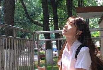 Hatori Sama女仆罗莎莉亚在线分享：震撼你的心灵的精彩写真图片集锦.txt